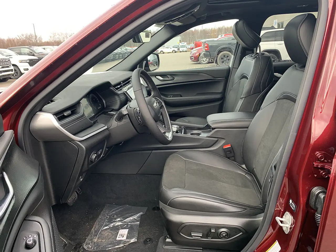 Jeep Grand Cherokee снимка Jeep Grand Cherokee