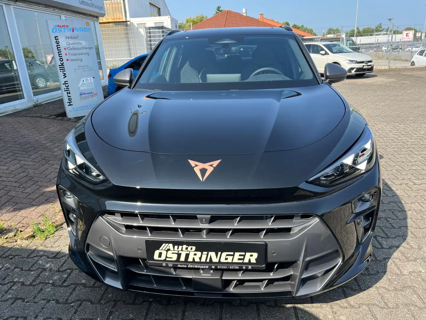 CUPRA Terramar VZ 2.0 TSI 4Drive AHK Pano Noir - 2