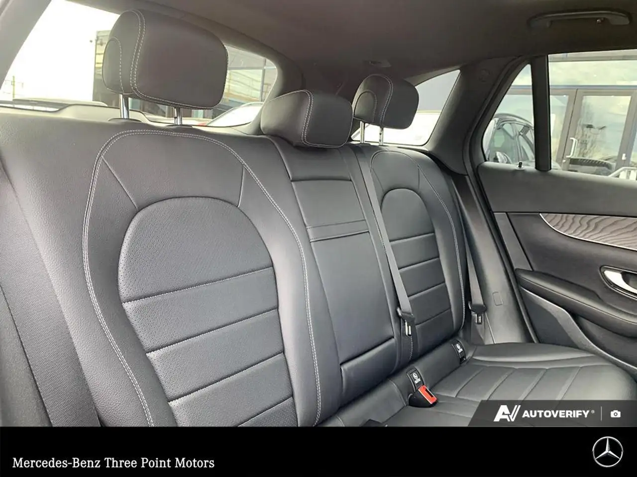 Mercedes-Benz GLC снимка Mercedes-Benz GLC