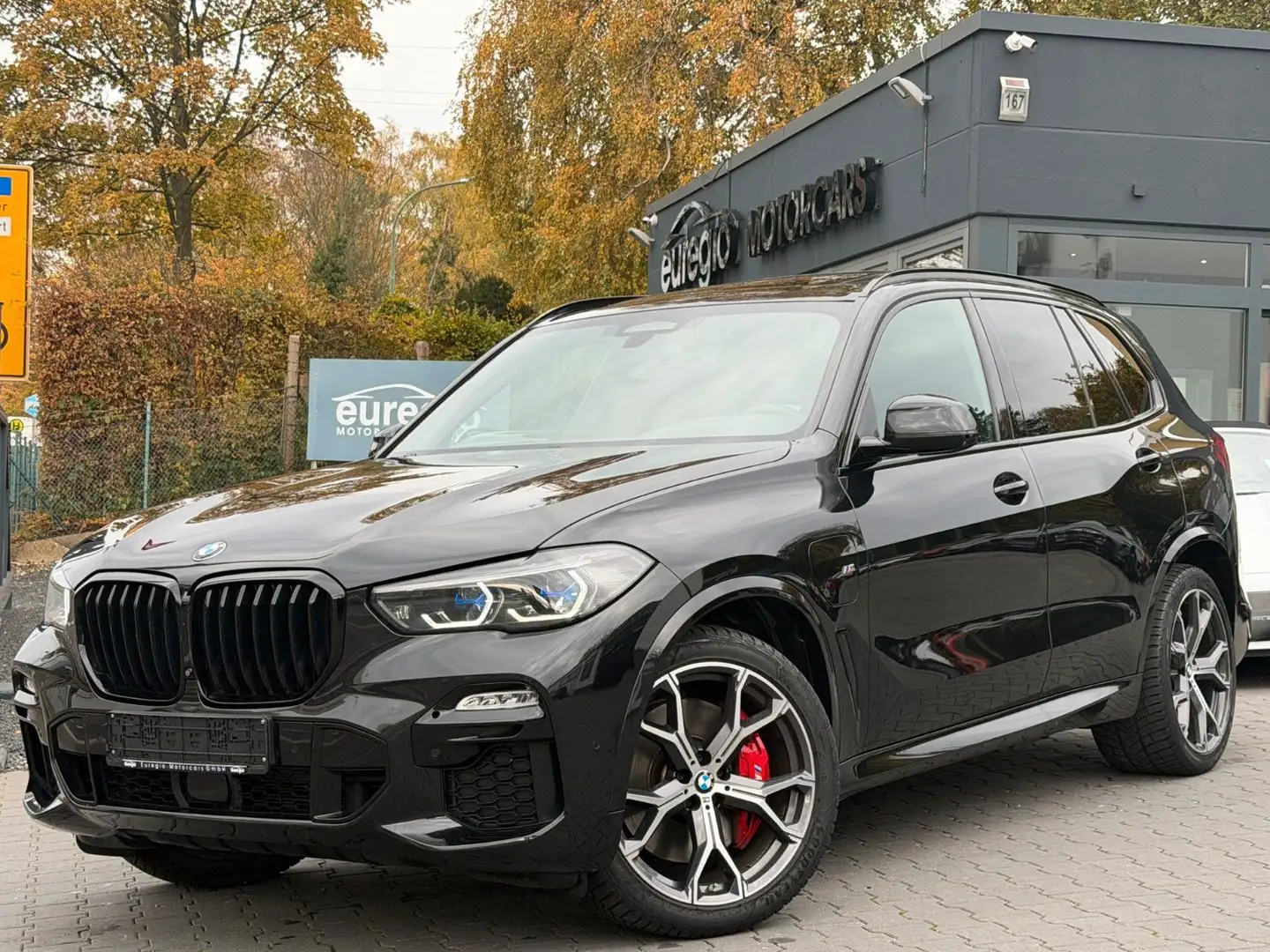 BMW X5 xDrive 45 e Sky -DVD im fond-M Sportpaket /// Noir - 1