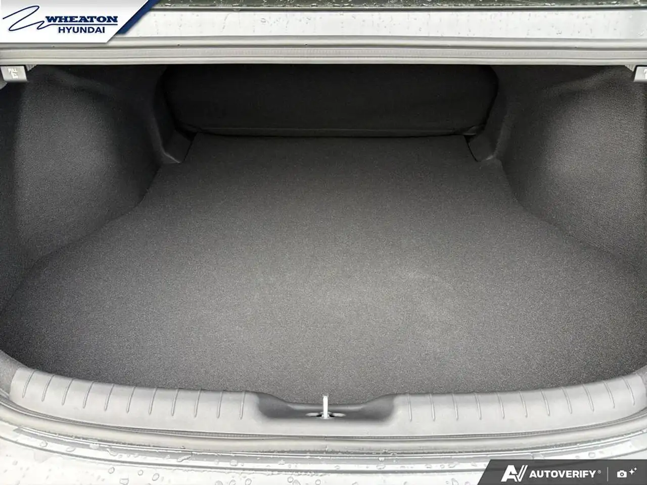 Hyundai ELANTRA снимка Hyundai ELANTRA