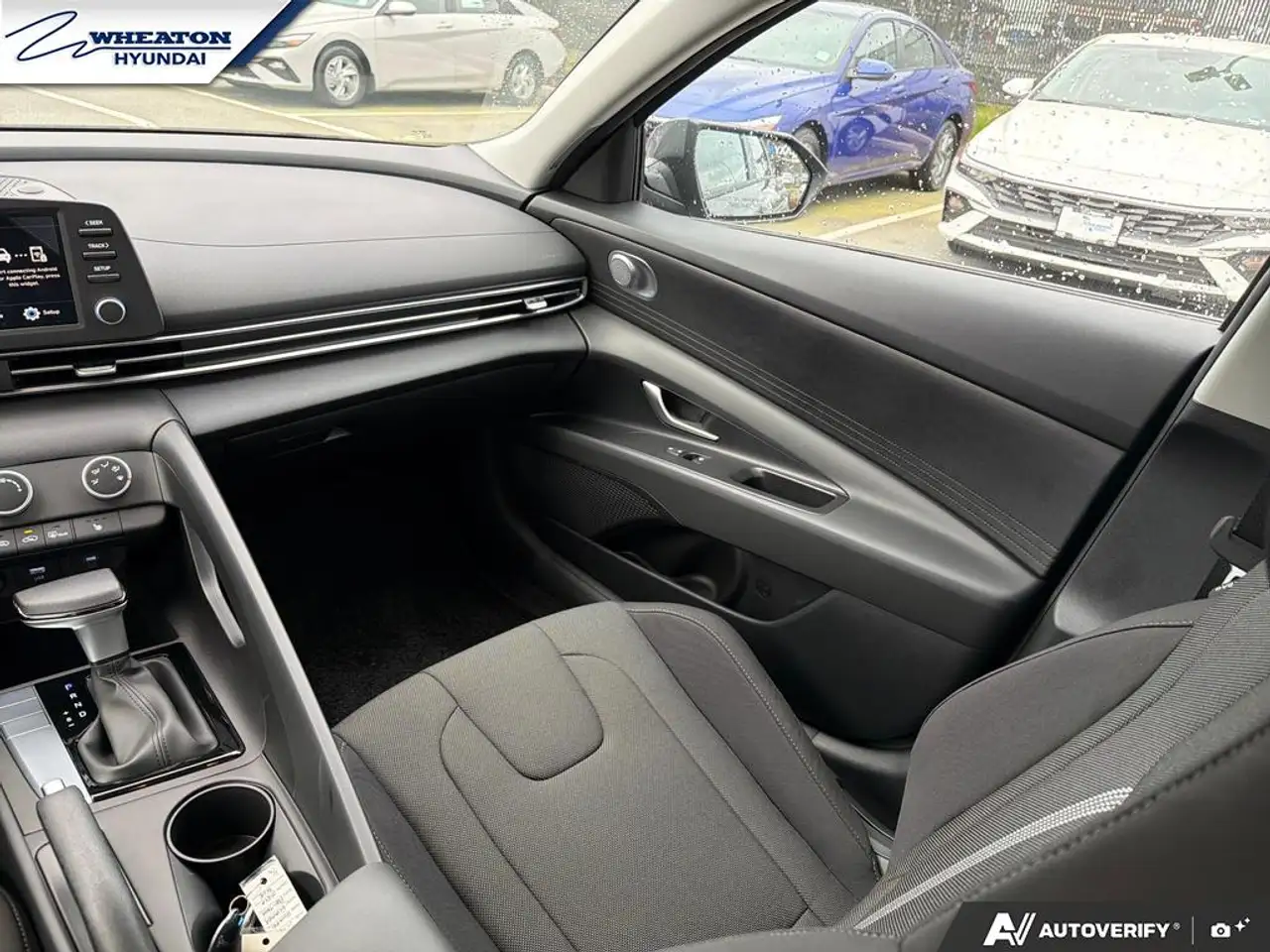 Hyundai ELANTRA снимка Hyundai ELANTRA