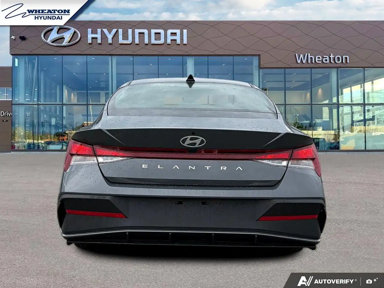 Hyundai ELANTRA снимка Hyundai ELANTRA