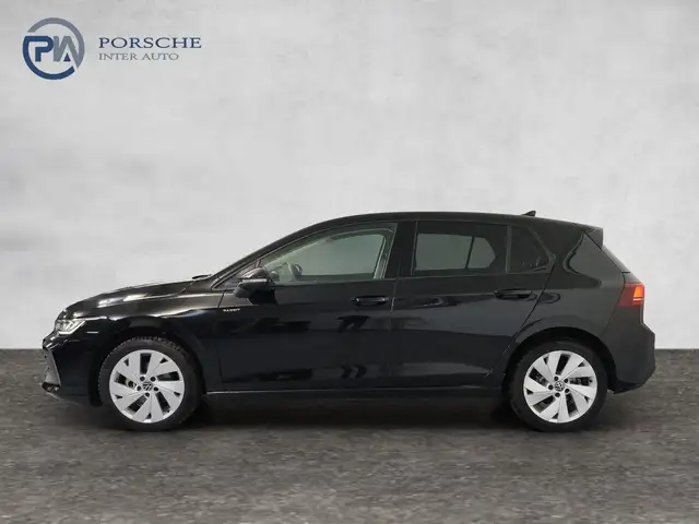 Volkswagen Golf view 3