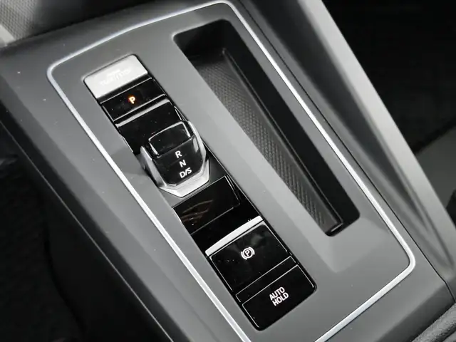 Volkswagen Golf view 10
