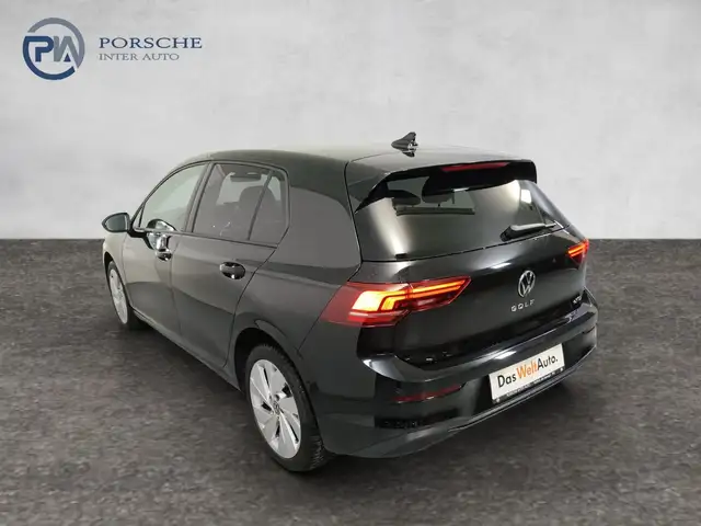 Volkswagen Golf view 4