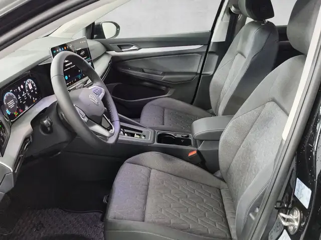 Volkswagen Golf view 6
