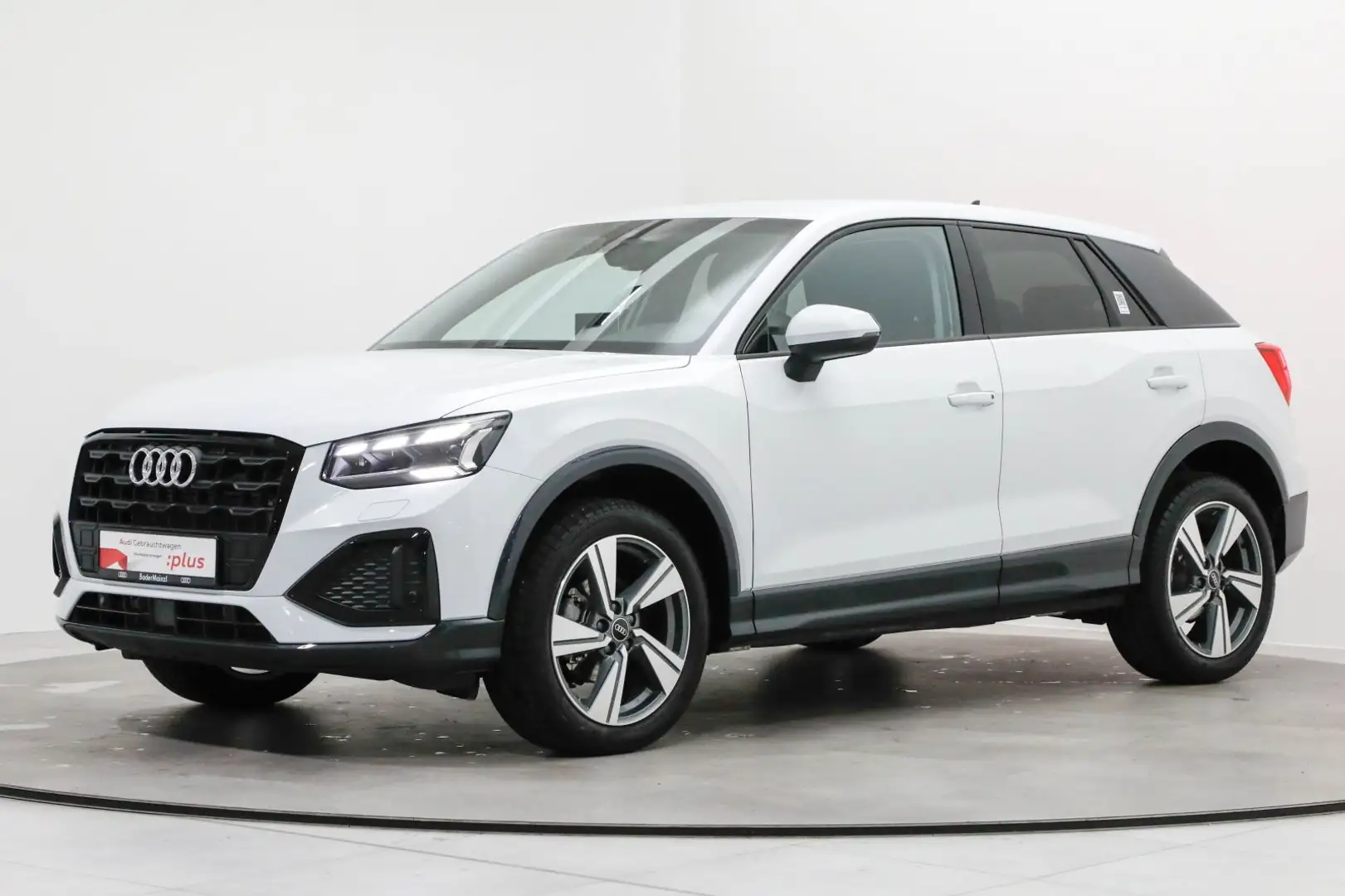Audi Q2 35 TFSI S tronic AHK Matrix SHZ Kamera ACC Weiß - 2