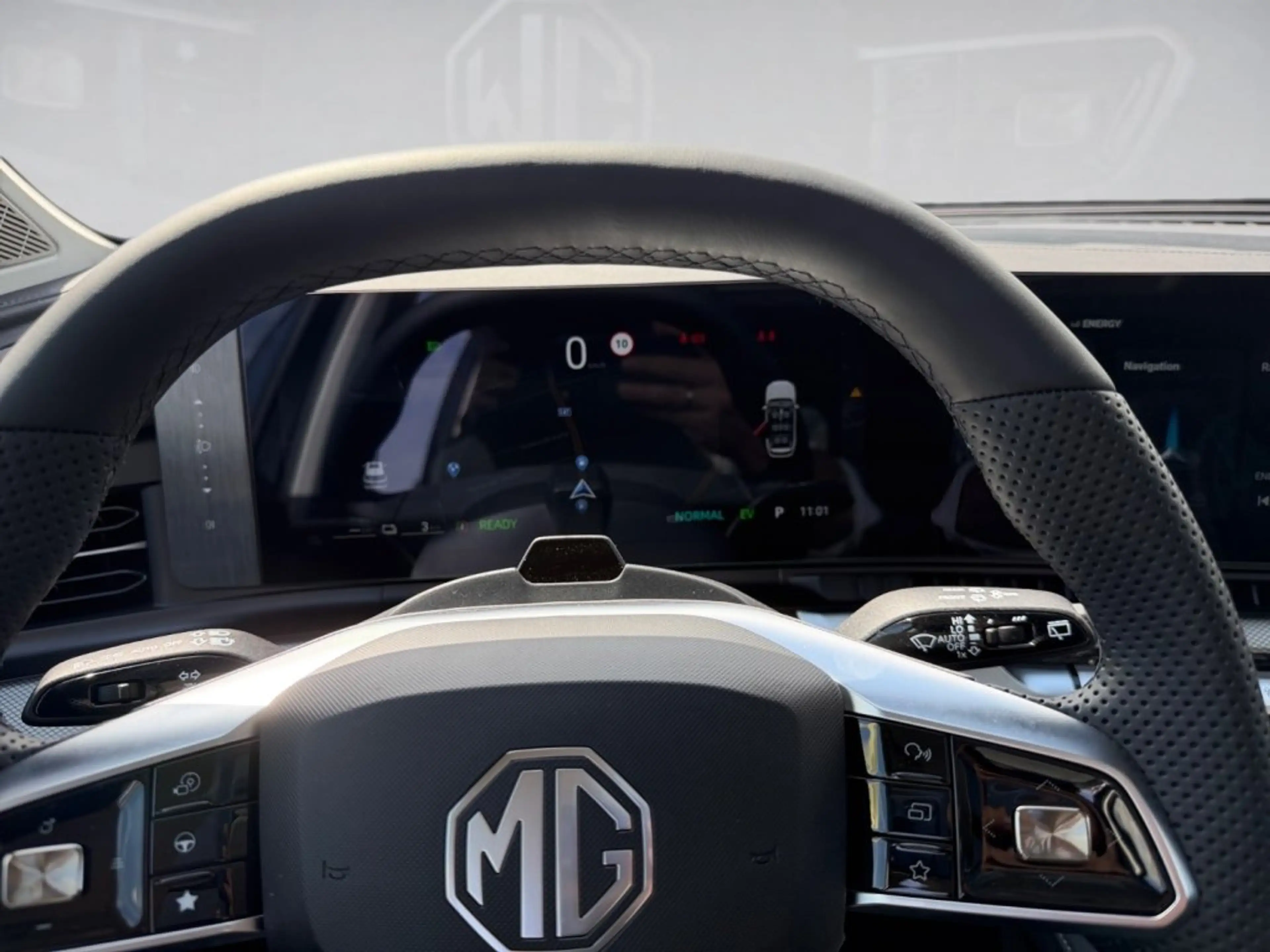 MG MGS9 Luxury PHEV — photo 11