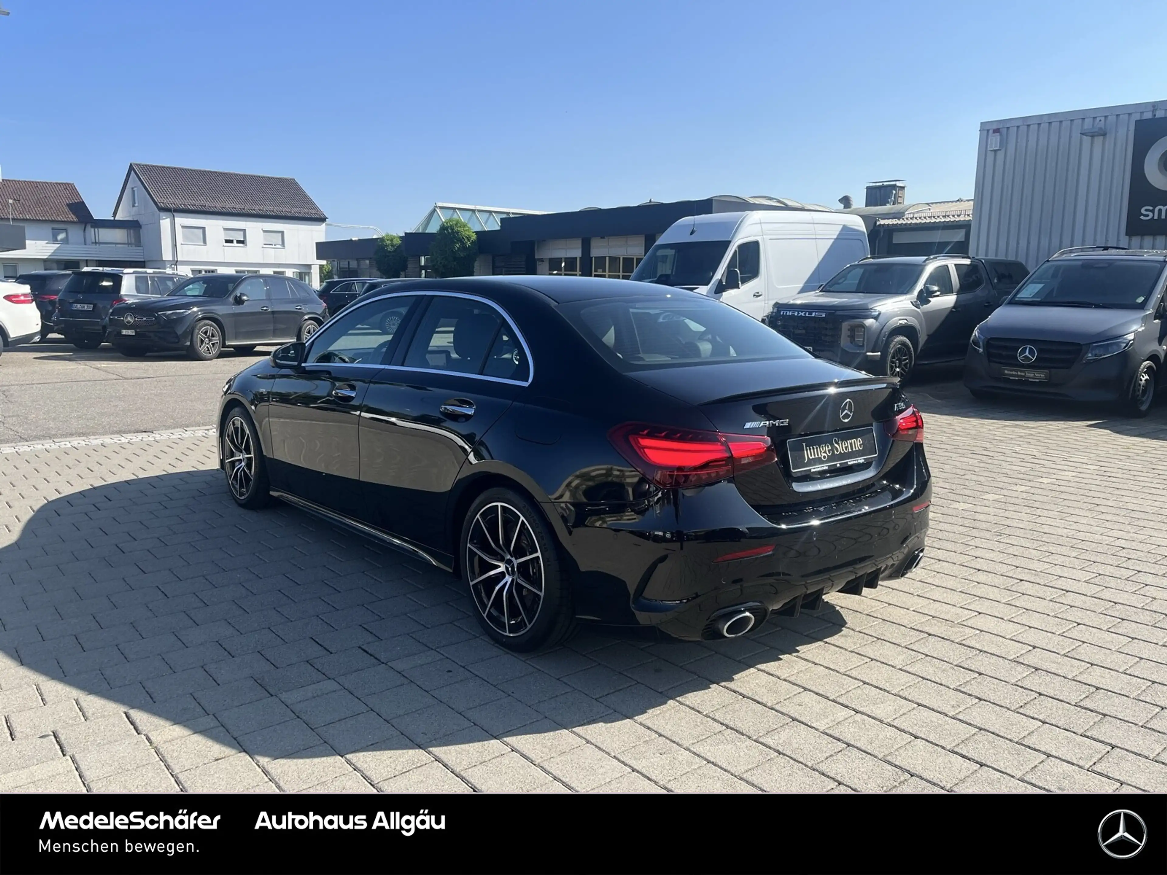 Mercedes-Benz A 35 AMG A 35 AMG 4M Limousine Fahr-Assi 360° Multibeam — photo 4