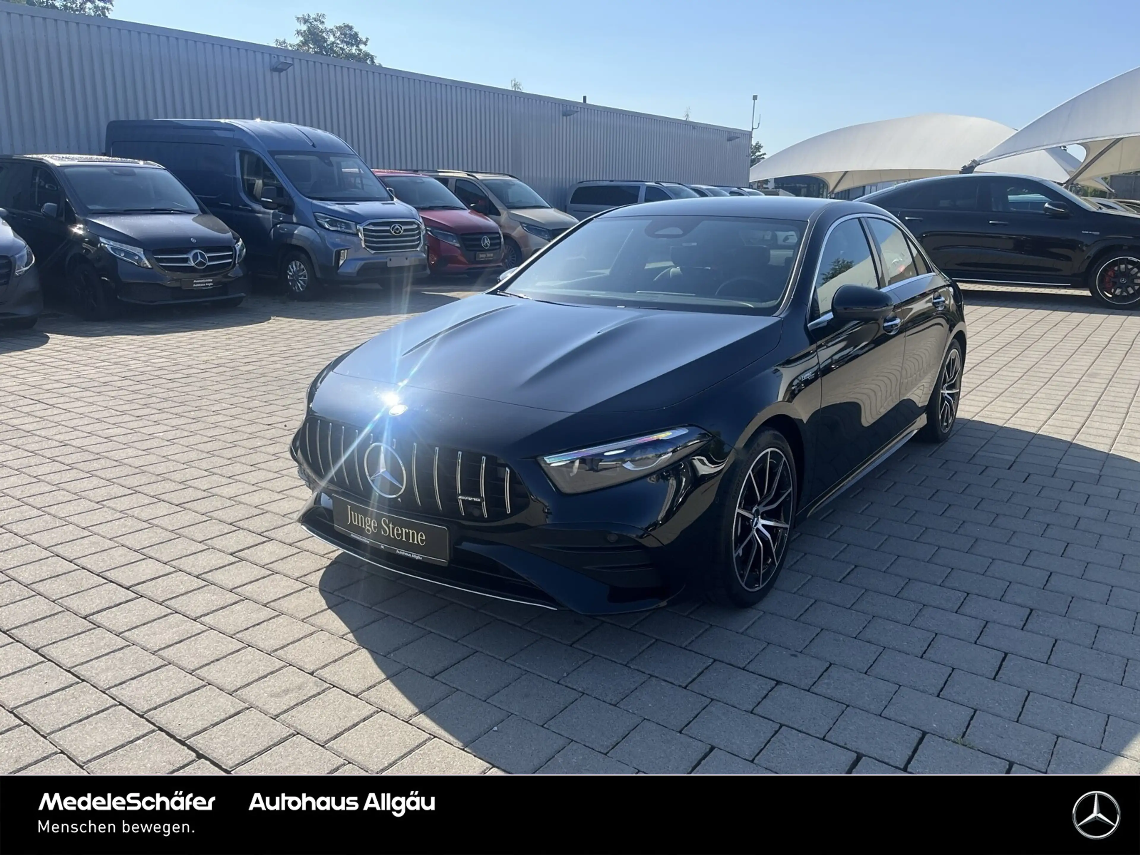 Mercedes-Benz A 35 AMG A 35 AMG 4M Limousine Fahr-Assi 360° Multibeam — photo 2