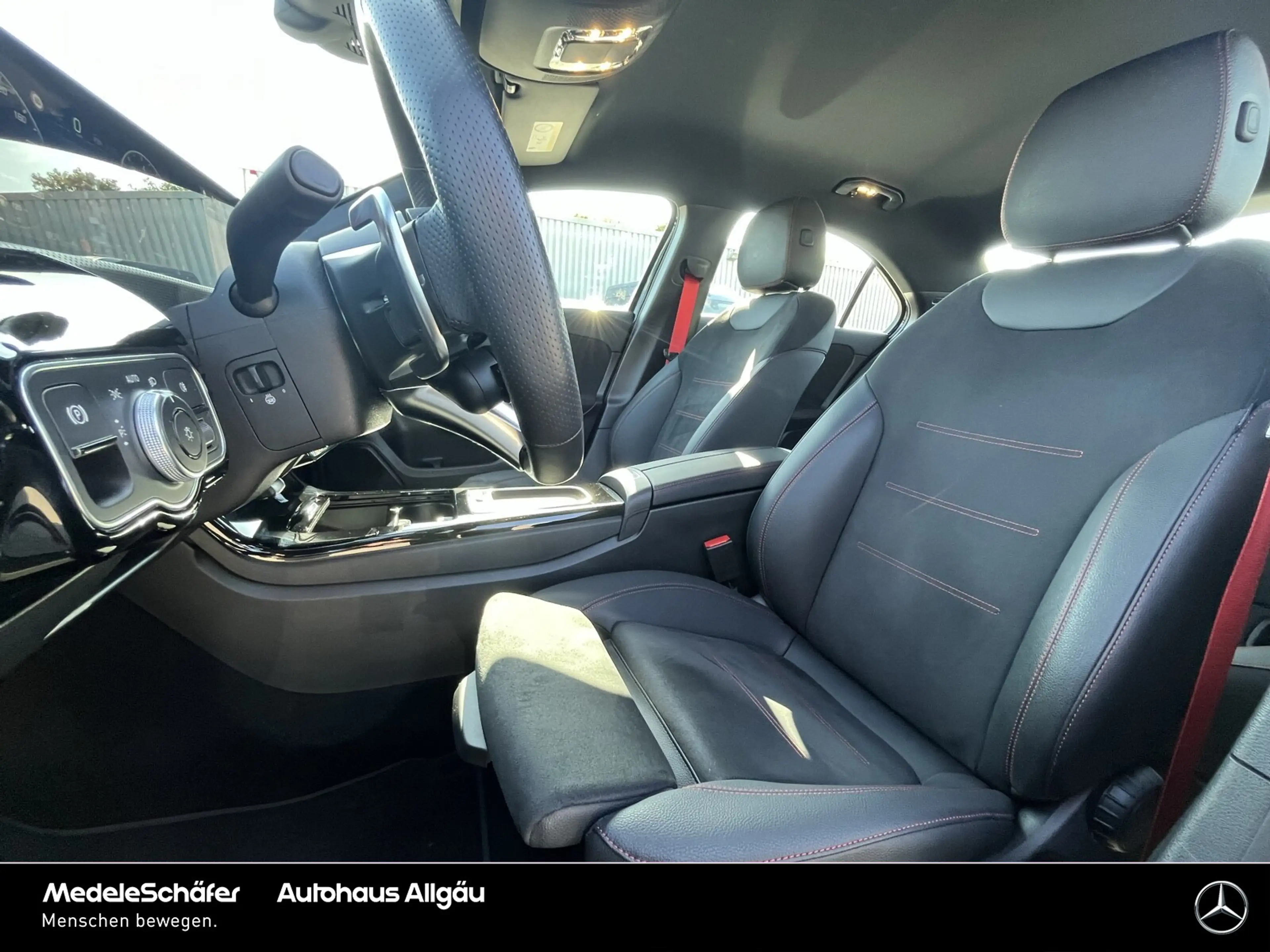 Mercedes-Benz A 35 AMG A 35 AMG 4M Limousine Fahr-Assi 360° Multibeam — photo 10