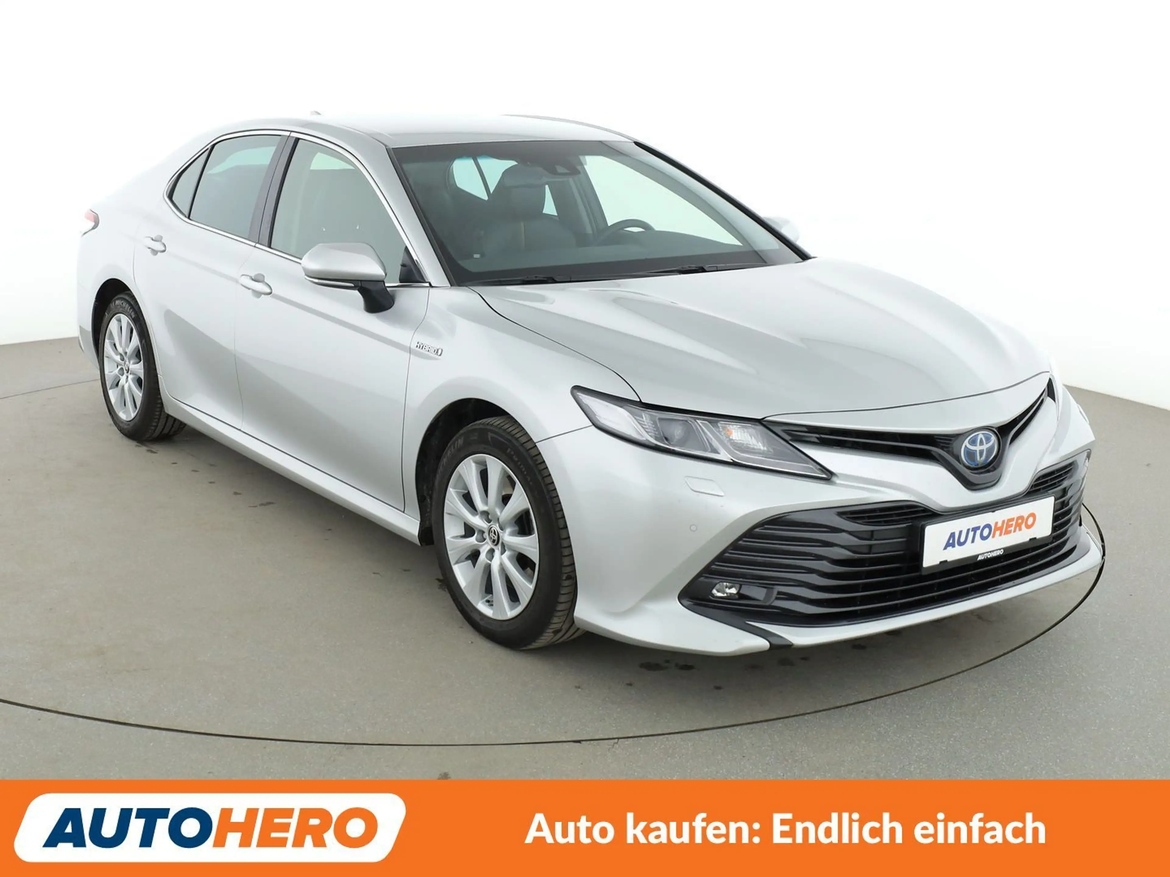Toyota Camry 2.5 Hybrid Dynamic Aut*NAVI*ACC*CAM*PDC*SHZ* — photo 8