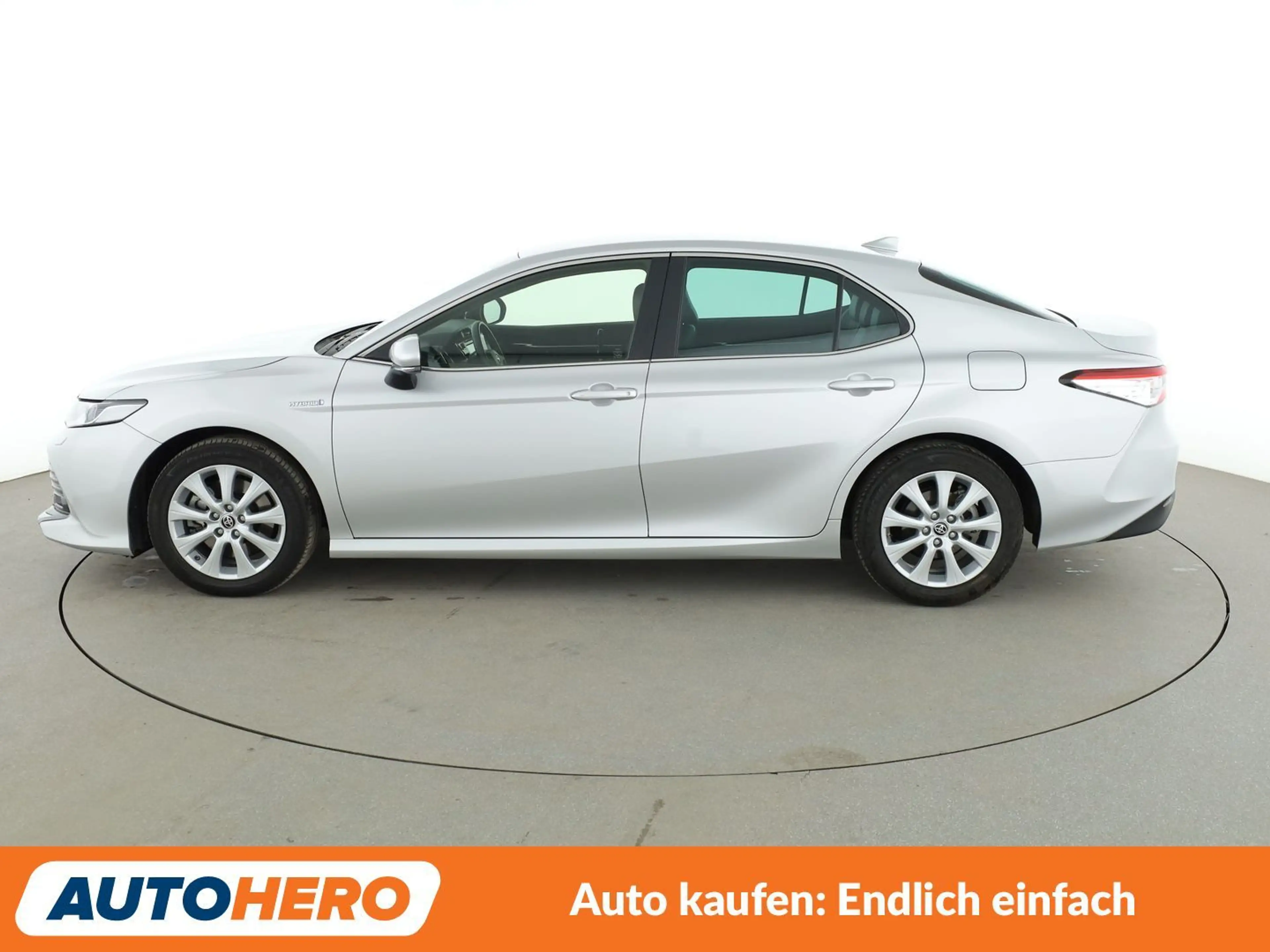 Toyota Camry 2.5 Hybrid Dynamic Aut*NAVI*ACC*CAM*PDC*SHZ* — photo 3