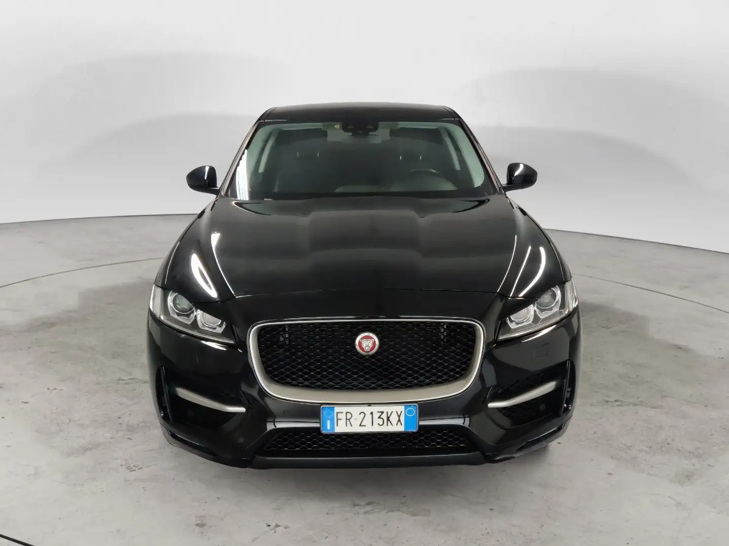 Jaguar F-Pace F-Pace 2.0 D 180 CV AWD R-Sport Nero - 2