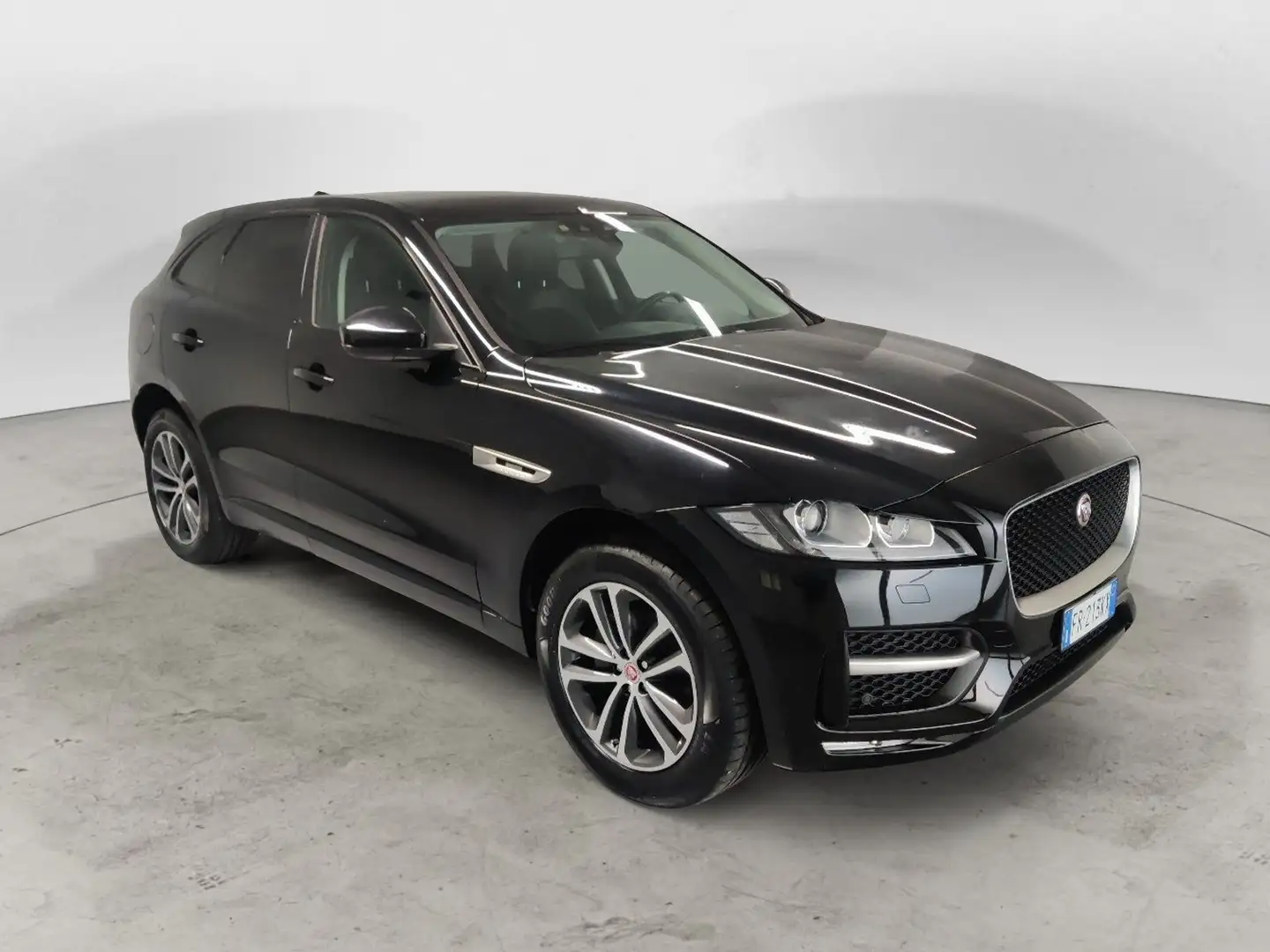 Jaguar F-Pace F-Pace 2.0 D 180 CV AWD R-Sport Nero - 1