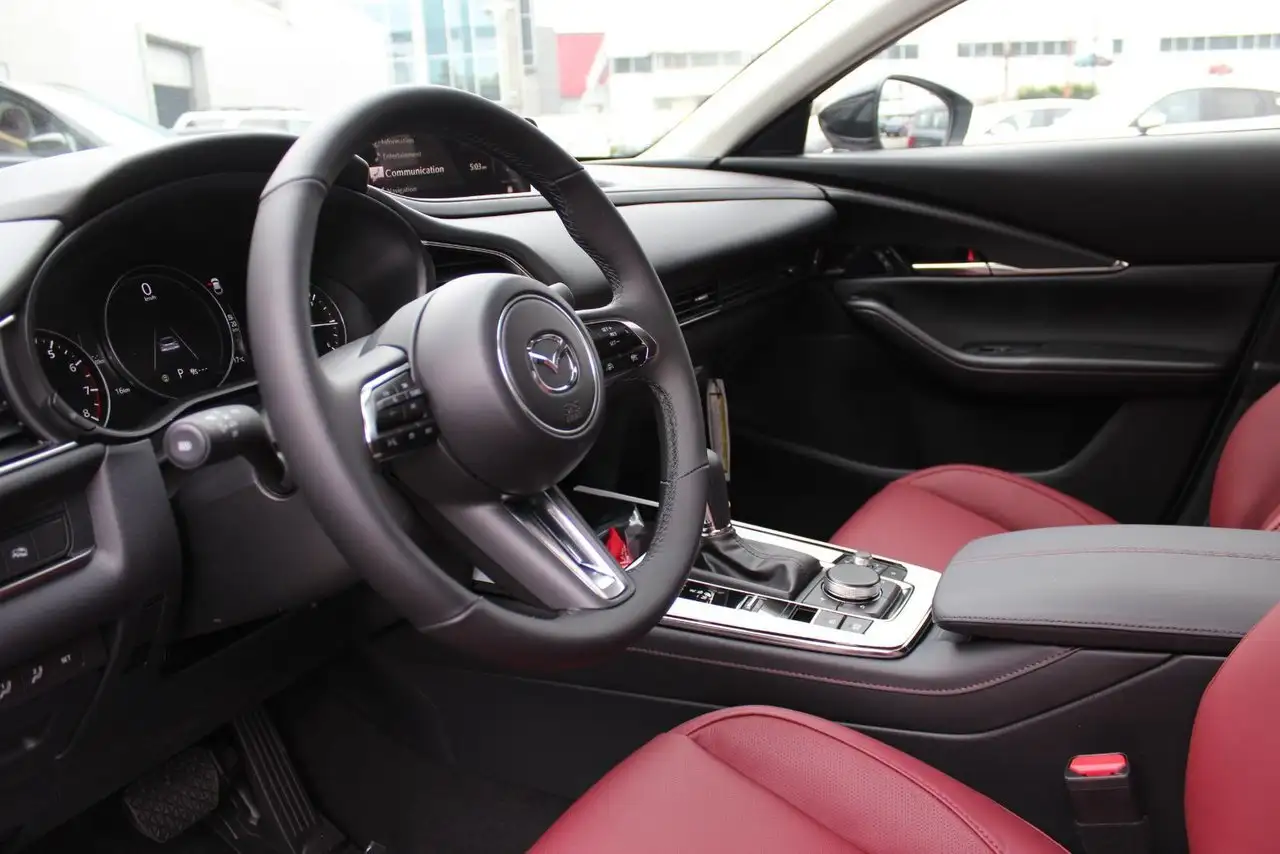 Mazda CX-30 снимка Mazda CX-30