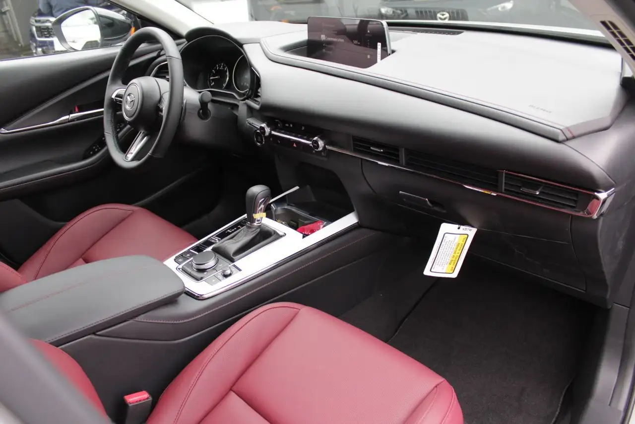 Mazda CX-30 снимка Mazda CX-30