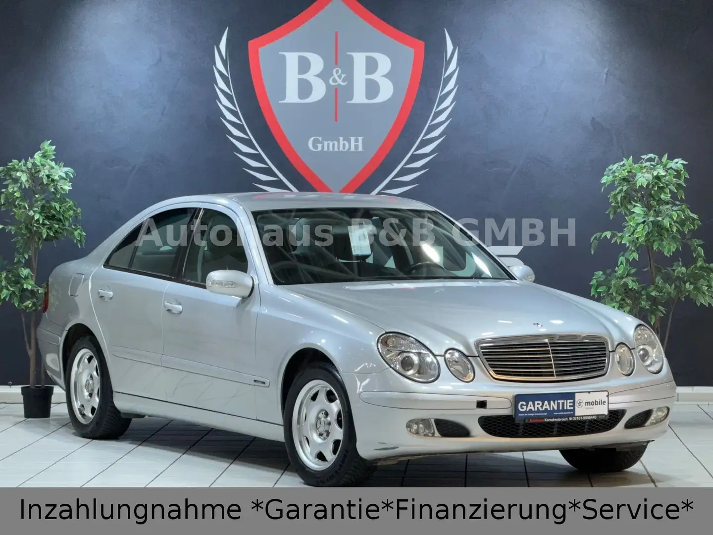 Mercedes-Benz E 220 CDI*2-Hand*Automatik*AHK*Tempomat Silber - 1