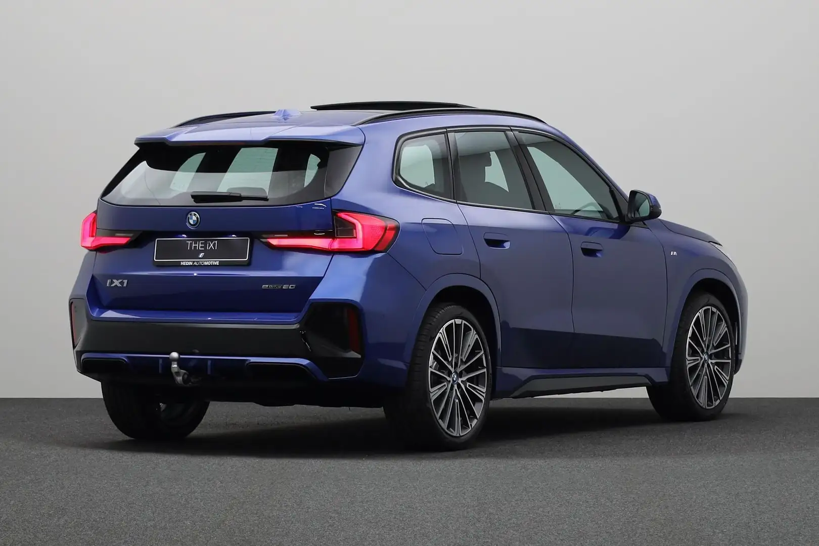 BMW iX1 eDrive20 M Sportpakket | Veganza Schwarz | Trekhaa Blu/Azzurro - 2