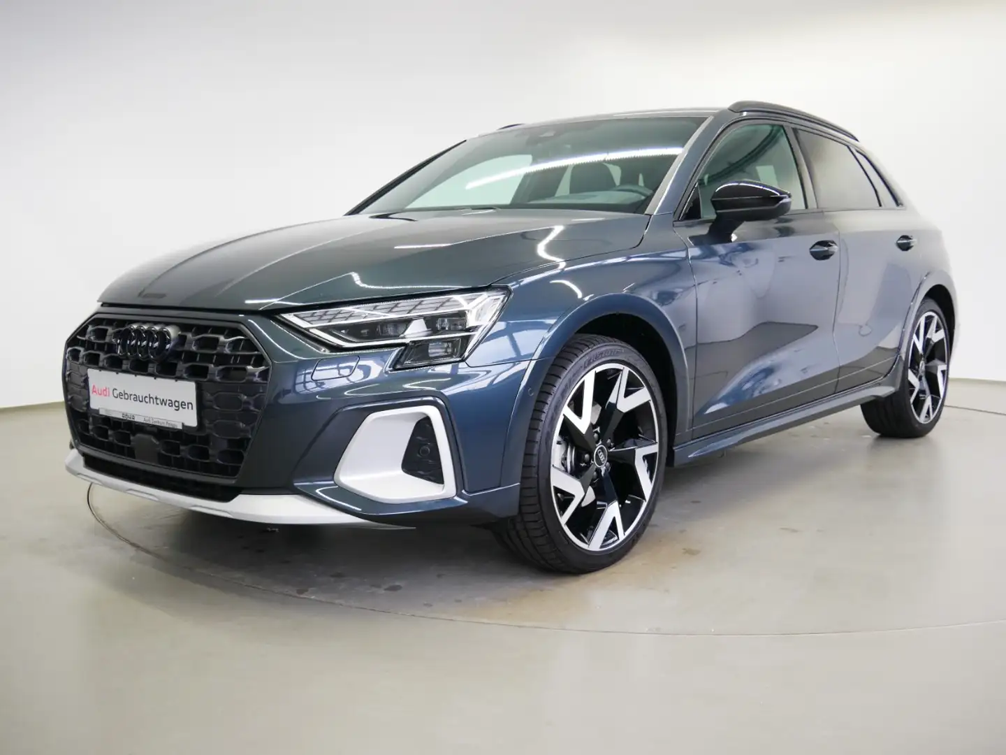 Audi A3 allstreet 35 TDI S tro. MATRIX HEAD-UP virt. Cock. Grau - 2