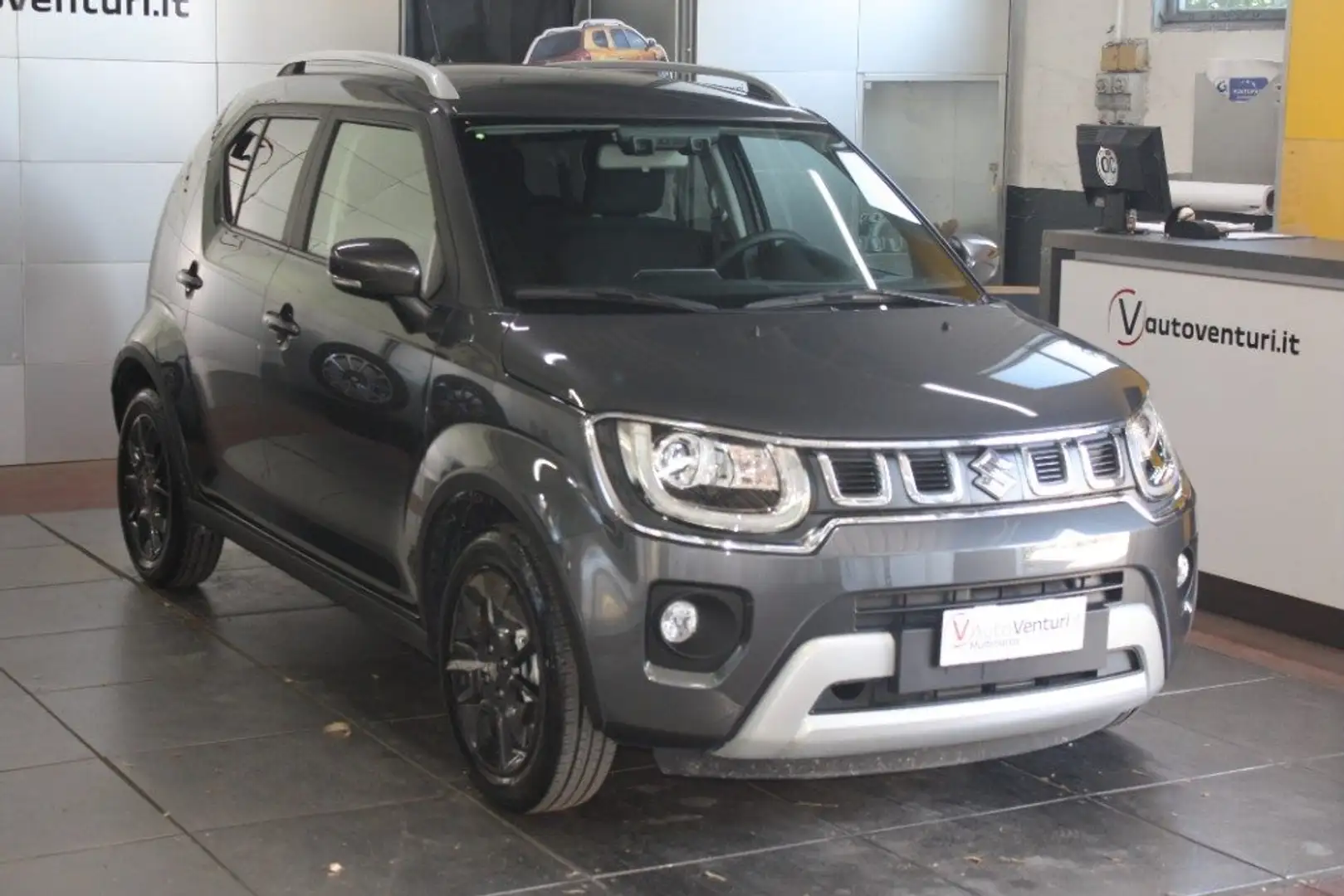 Suzuki Ignis 1.2 Hybrid Top Grijs - 1