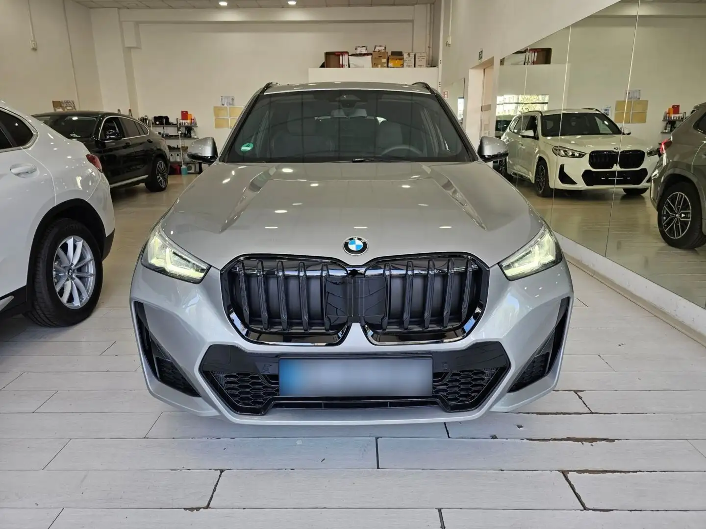 BMW X1 20d xDrive MSport Tetto Navi C.18" Cam M-Sport Nav Silber - 2
