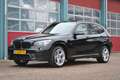BMW X1 xDrive28i Executive M-Pakket AUT! Zwart - thumbnail 1
