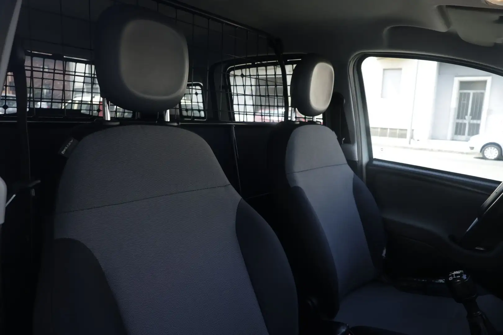 Fiat Panda FIAT Panda 1.3 MJT 4X4 Pop Van 2 posti Unic Bianco - 2