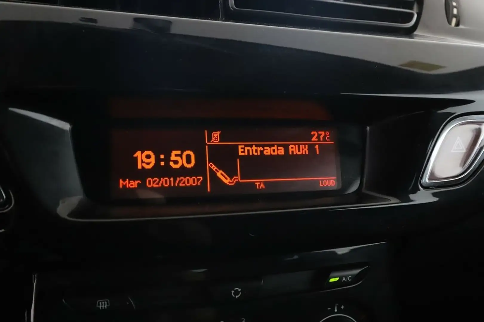 Citroen DS3 1.6 HDi Style Червоний - 2