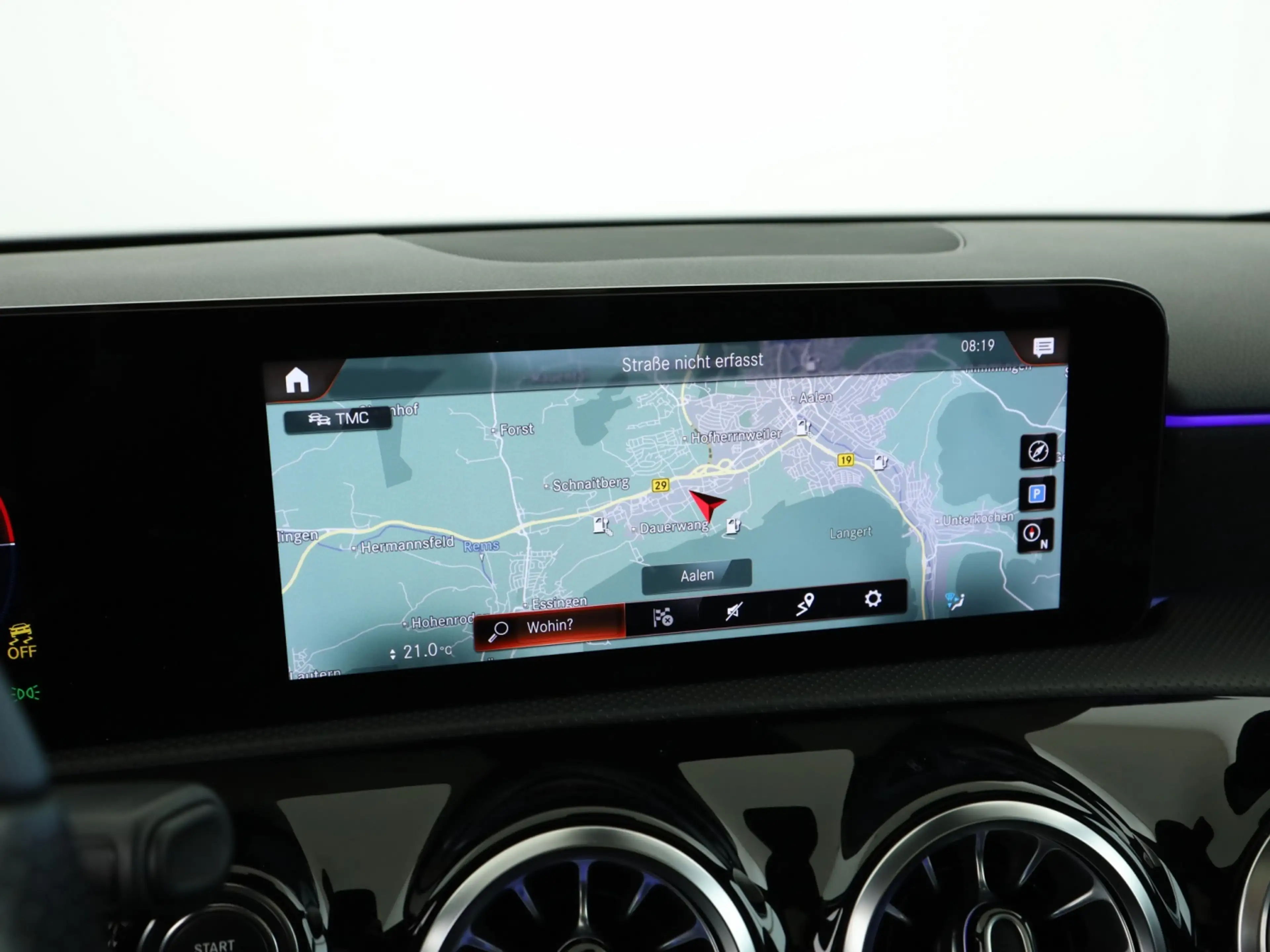 Mercedes-Benz A 250 e *AMG Line*Panorama*LED*PTS*Kamera*Night* — photo 13