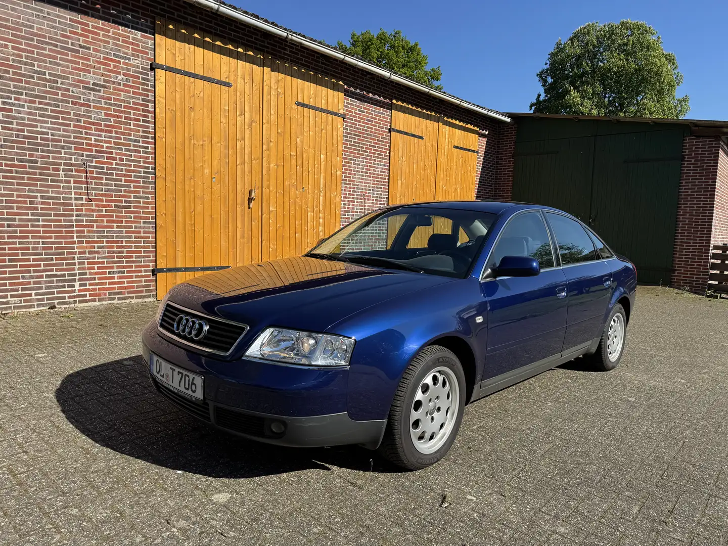 Audi A6 1.8 Bleu - 1