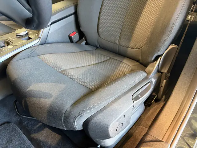 BMW 1 Series view 11
