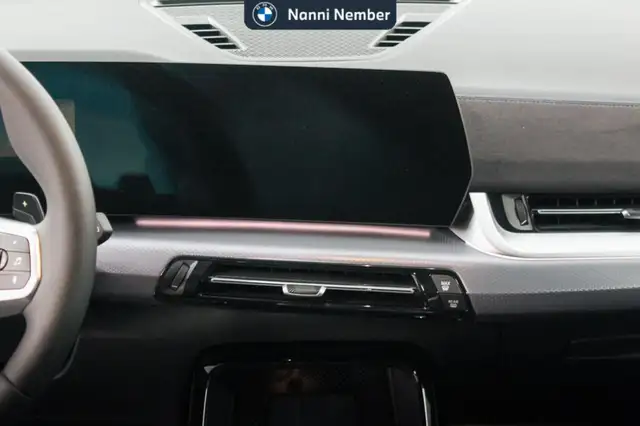 BMW X1 view 10