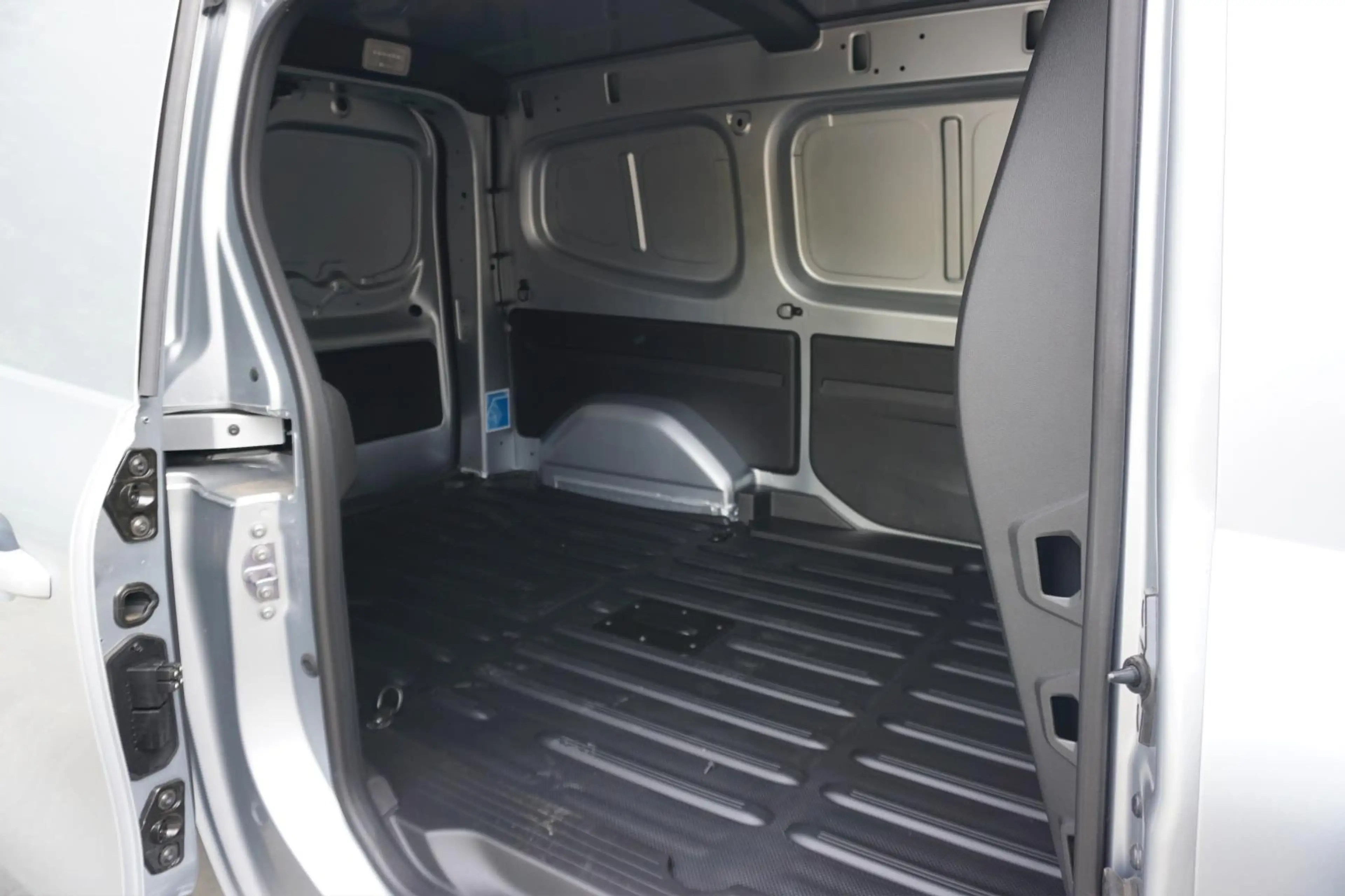 Mercedes-Benz Citan eCitan 112 Pro L2 Business Solution 51 kWh — photo 18