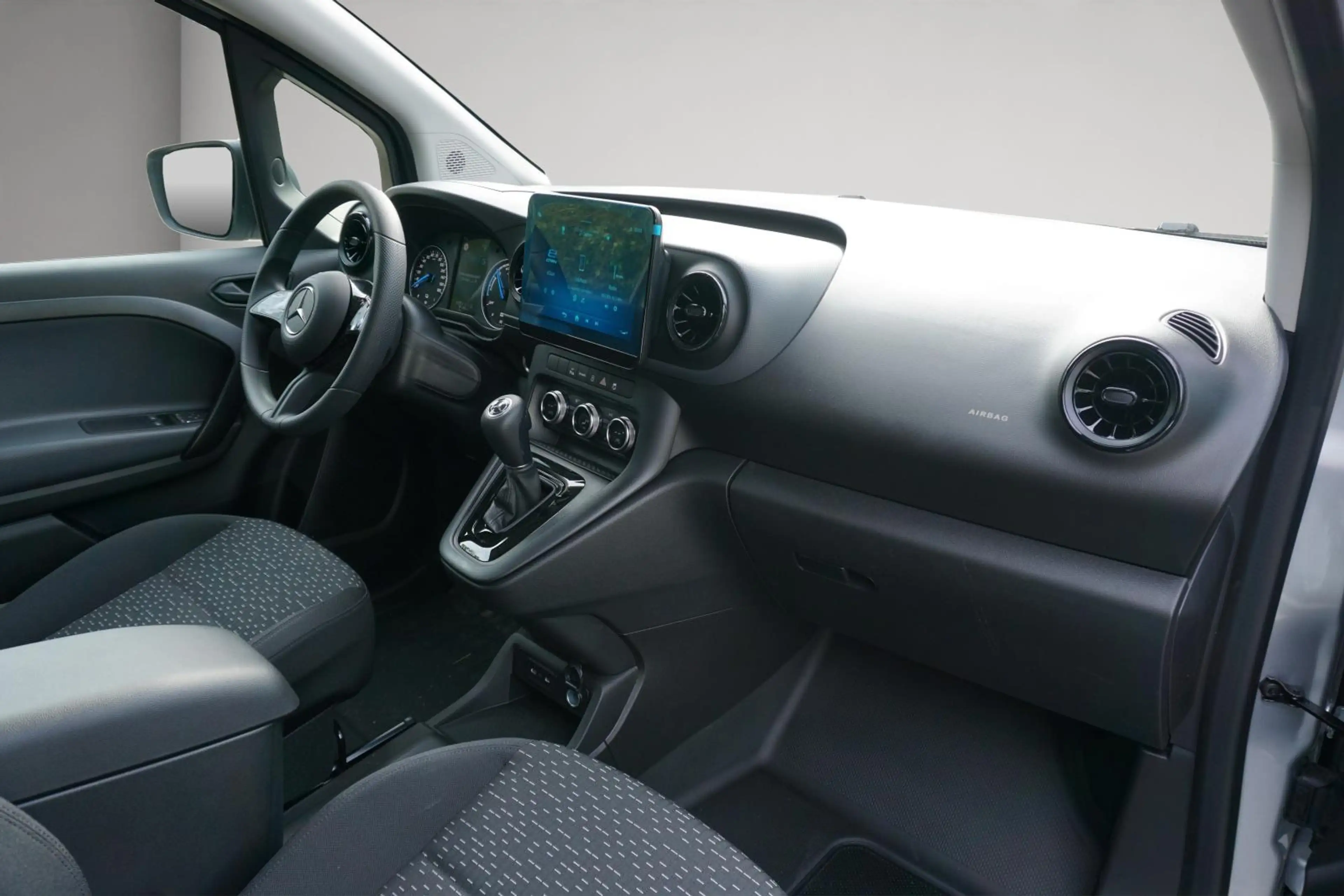 Mercedes-Benz Citan eCitan 112 Pro L2 Business Solution 51 kWh — photo 17
