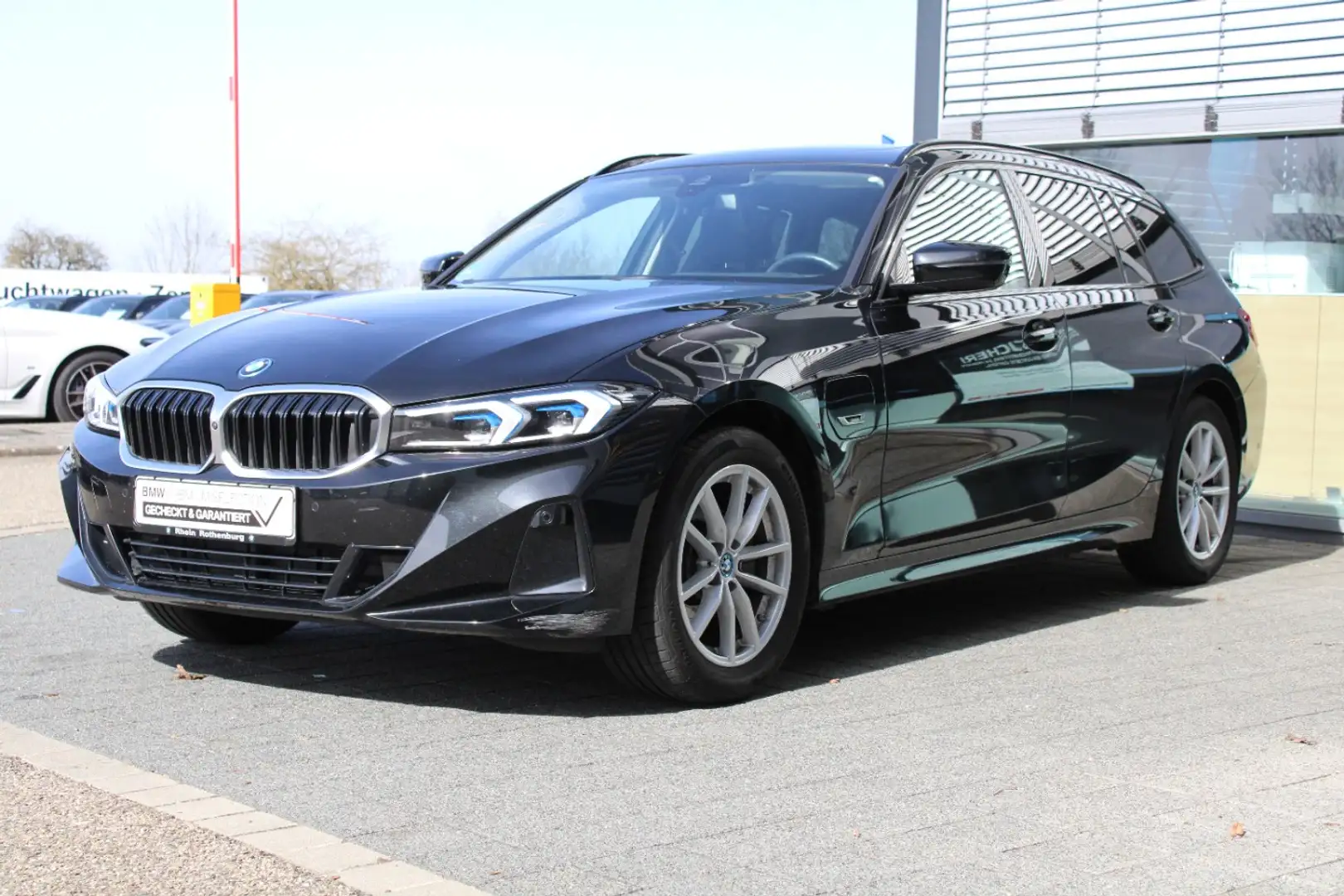 BMW 330 e Touring Pano Memory Kamera AdLED Inno LIVE Schwarz - 2