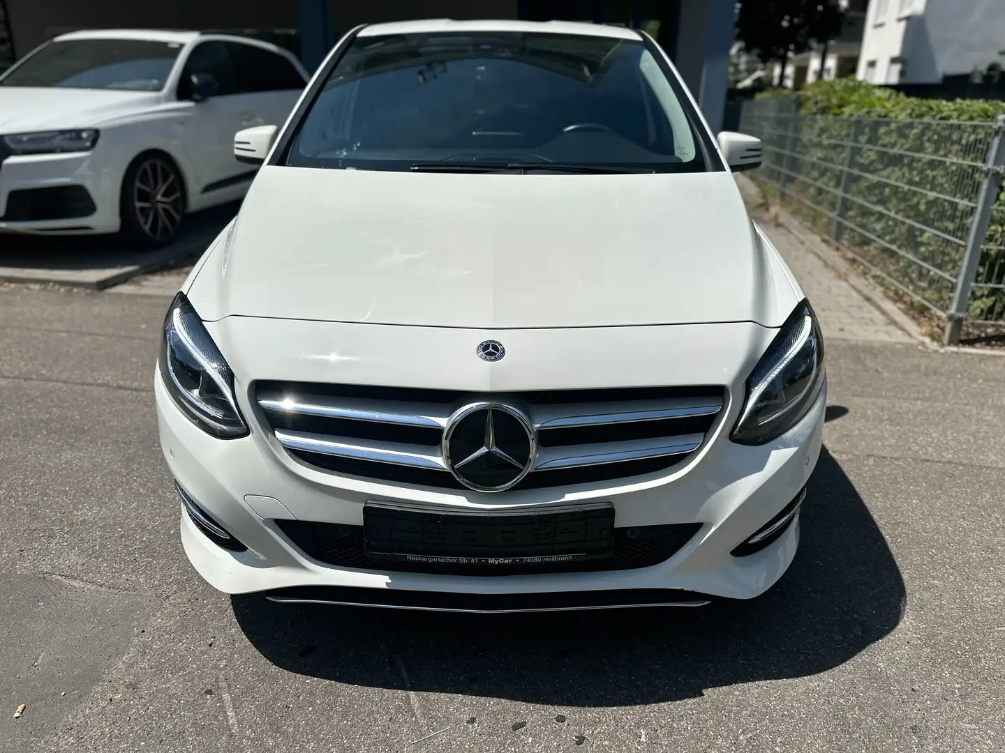 Mercedes-Benz B 200 B 200 Automatik Avantgarde Sportpaket Navi Kamera Blanc - 2
