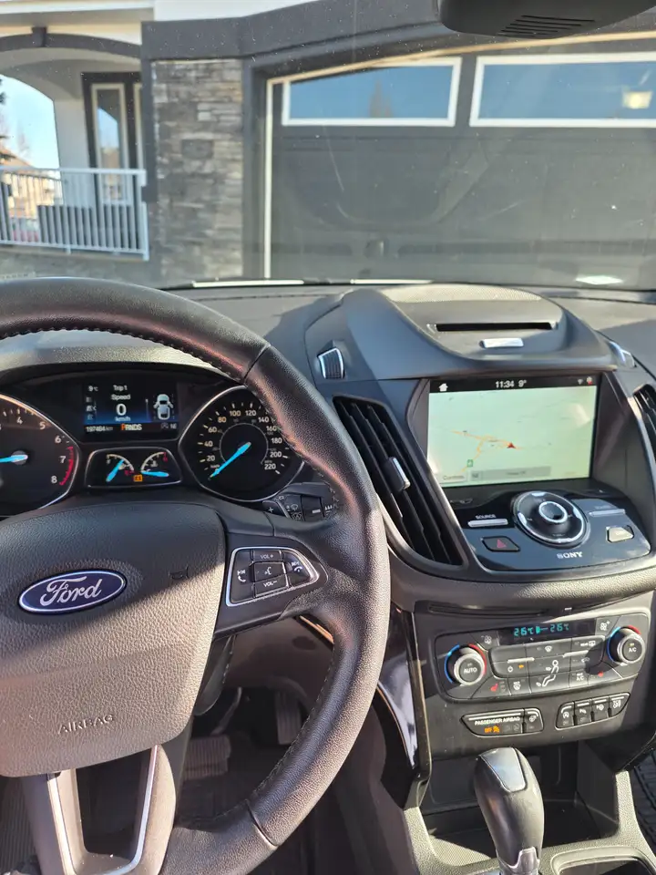 Ford Escape снимка Ford Escape
