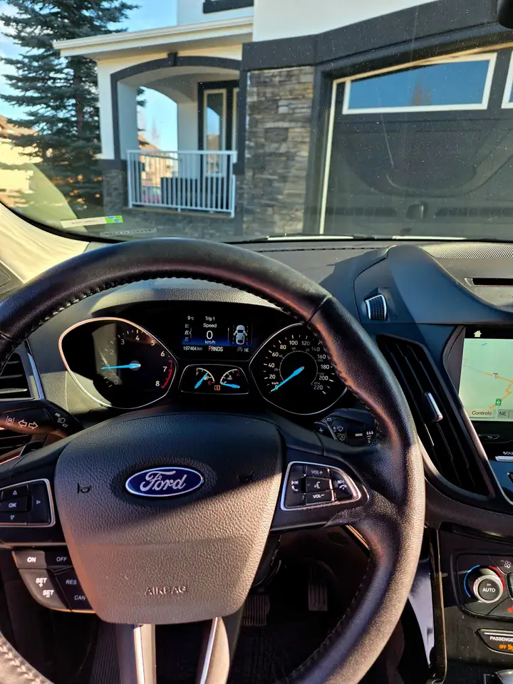 Ford Escape снимка Ford Escape