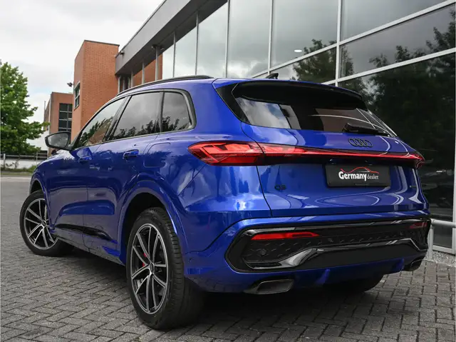 Audi Q5 view 5