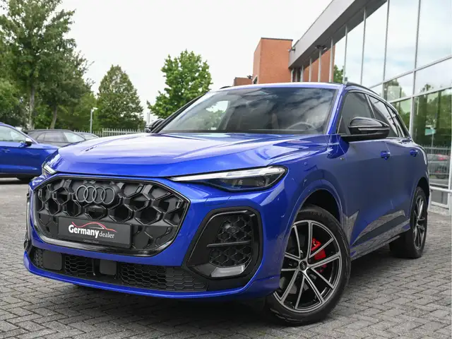 Audi Q5 view 4