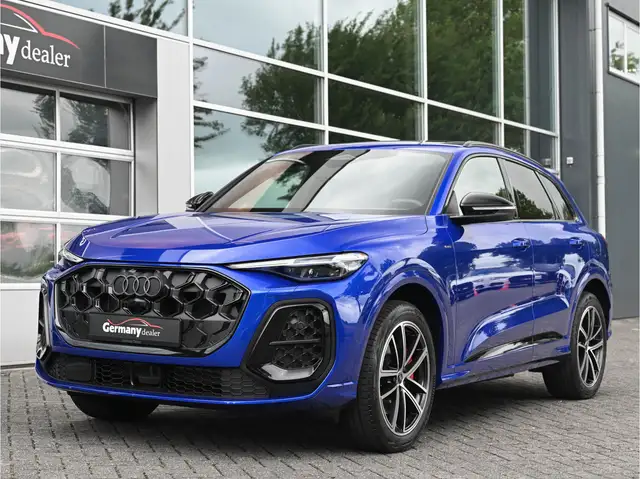 Audi Q5 view 10