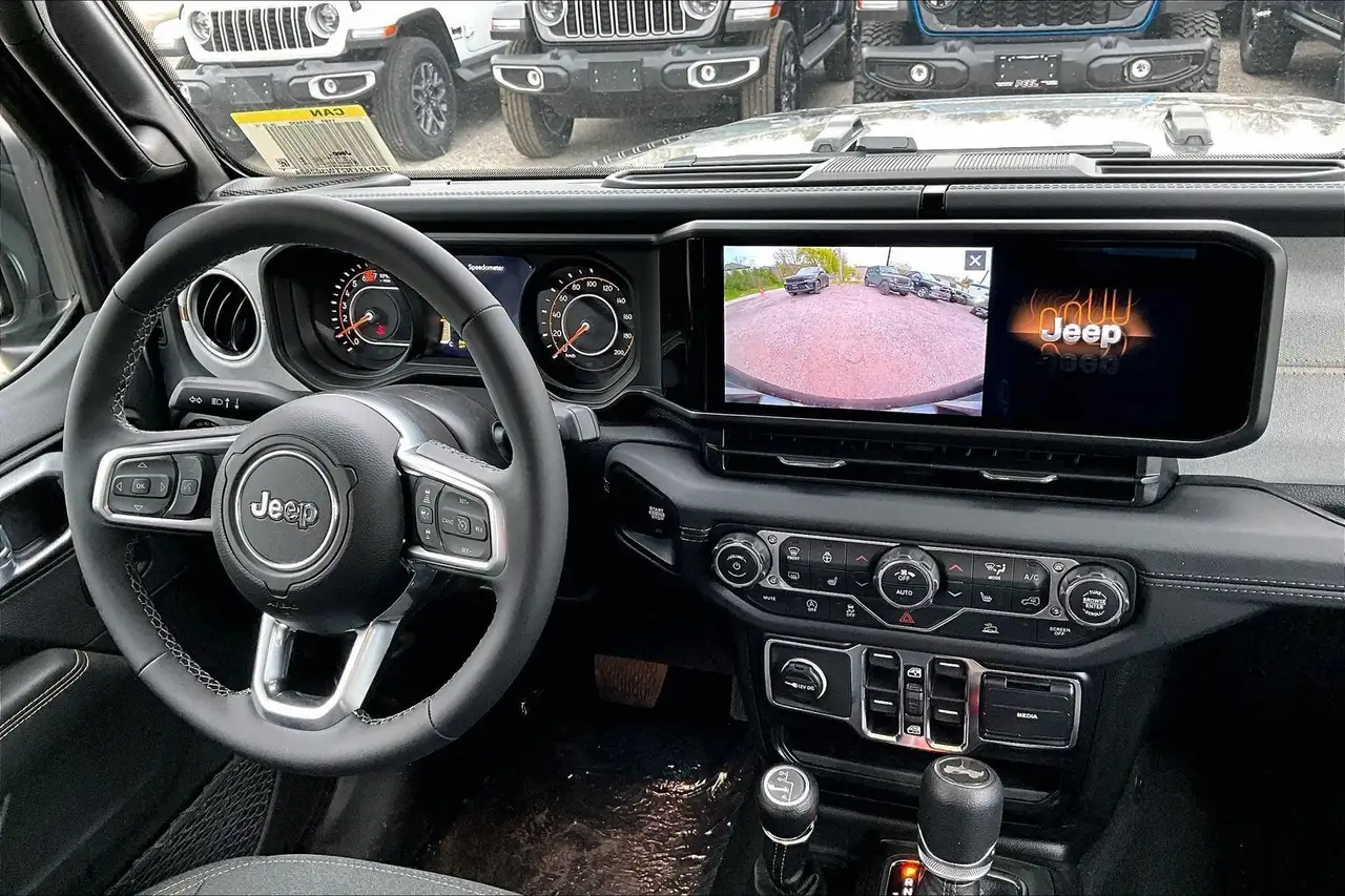 Jeep Wrangler снимка Jeep Wrangler