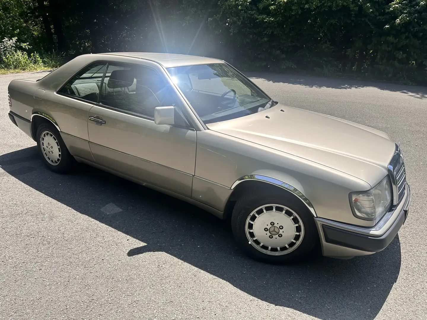Mercedes-Benz E 230 W124 C124 230C Coupé TOP Zustand und Ausstattung Plateado - 1