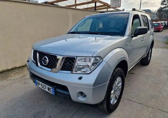 Nissan Pathfinder 2.5 dci 171ch 7places élégance