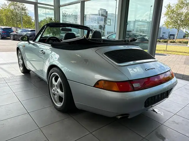 Porsche 993 view 13