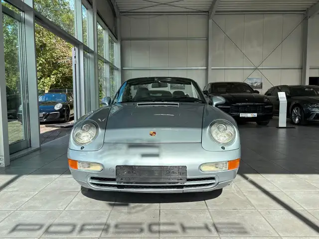 Porsche 993 view 4