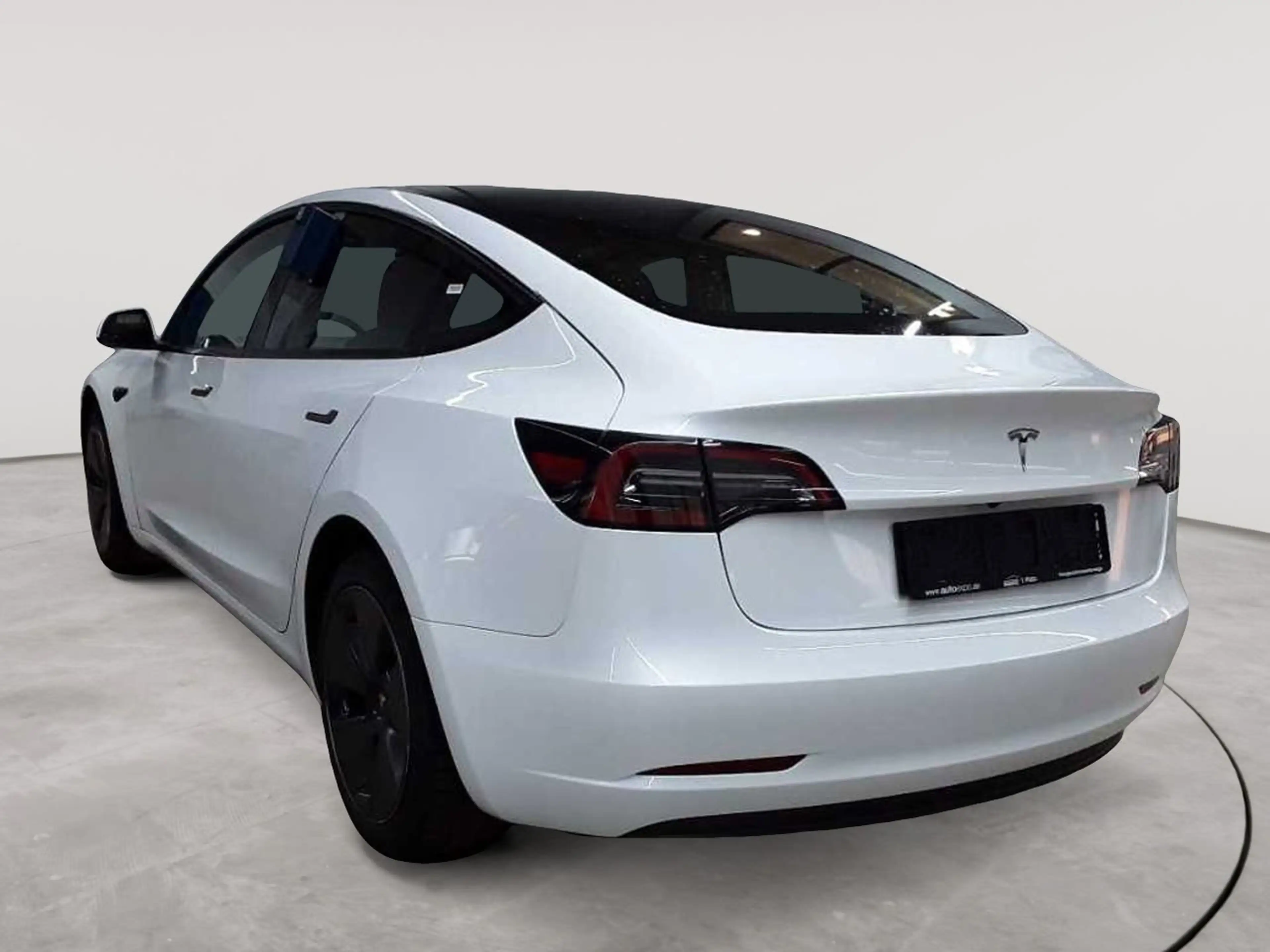 Tesla Model 3 Model 3 RWD Hinterradantrieb Navi Leder — photo 5