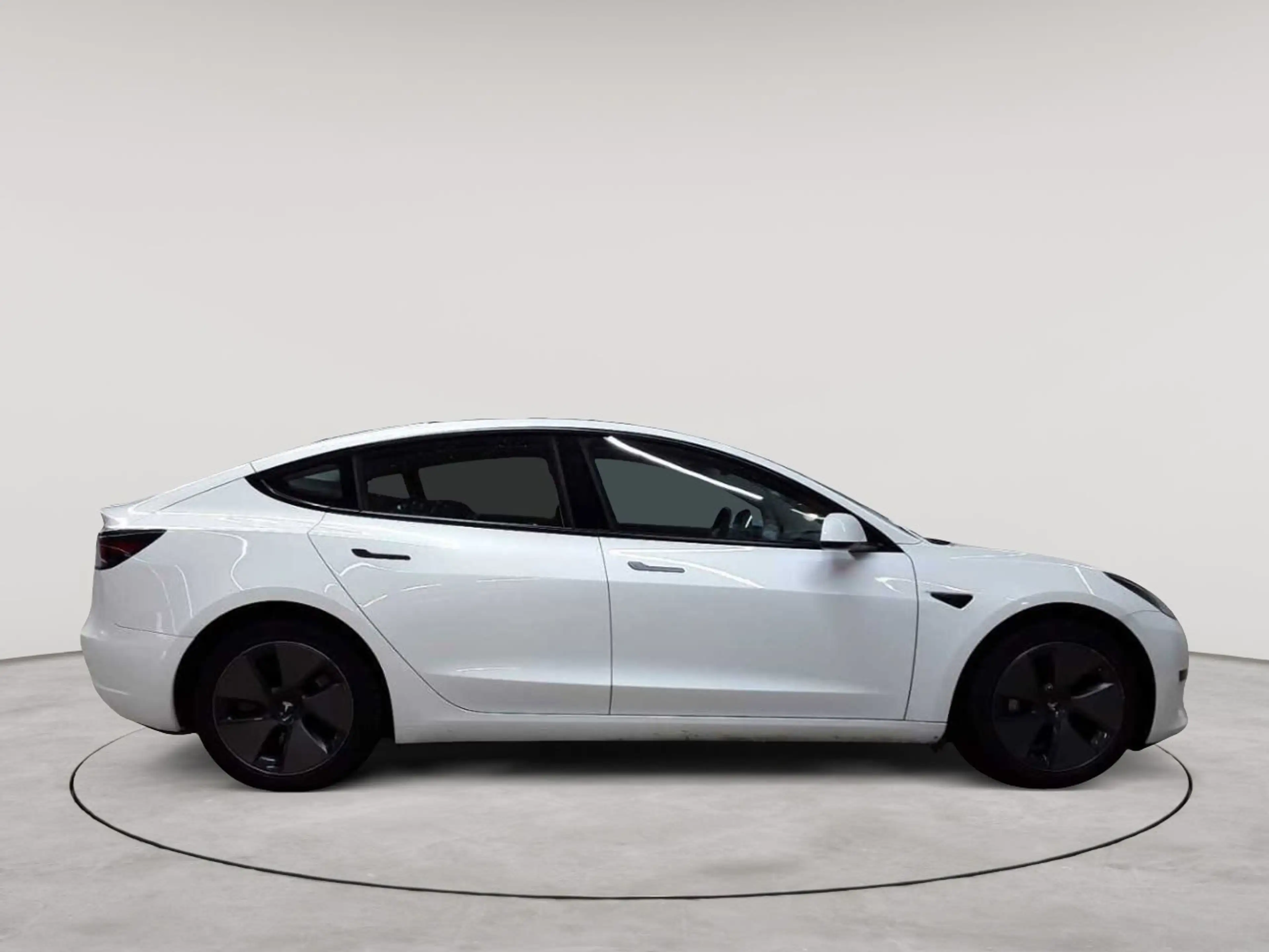 Tesla Model 3 Model 3 RWD Hinterradantrieb Navi Leder — photo 3
